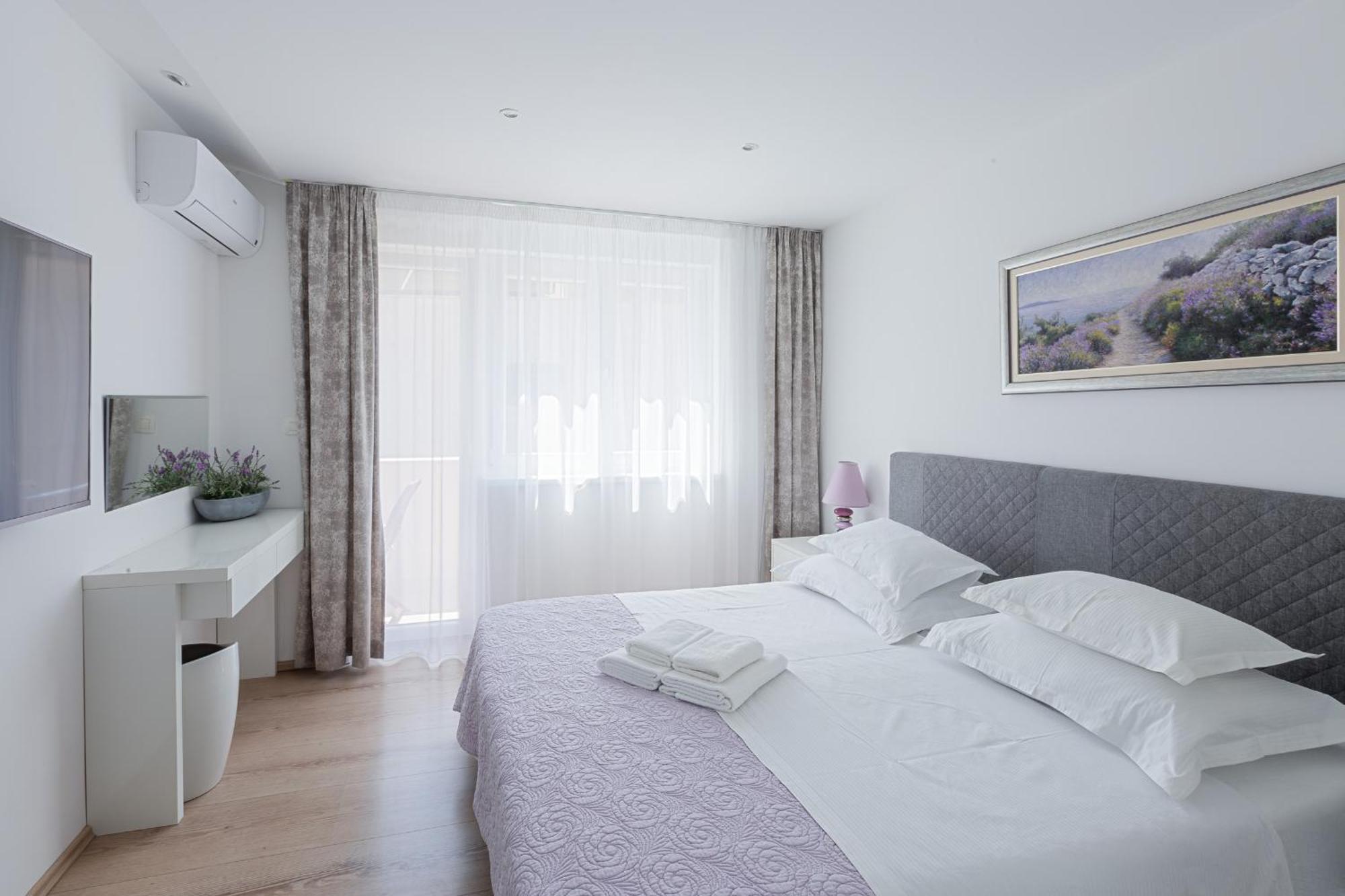 Apartment Satureja Montana Сплит Экстерьер фото